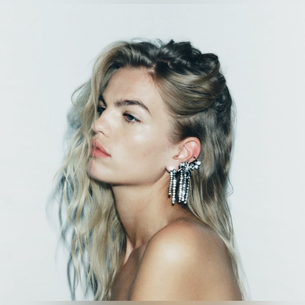 Zara 💎💎💎Rhinestone Ear Cuff - NWT - Picture 5 of 9